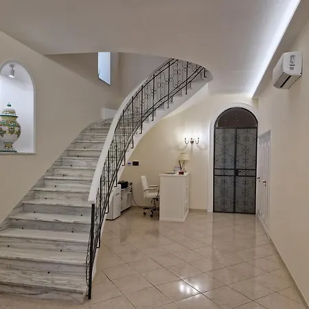 Esmeralda * ساليرنو