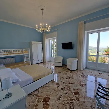 Κατάλυμα σε φάρμα Esmeralda *